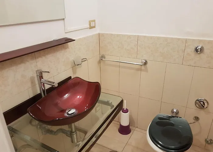 Domus Ubaldi Acomodação com café da manhã  *